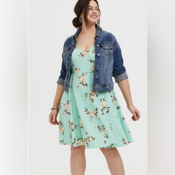 Mint Green Floral Textured Mini Skate Dress size 2 - Picture 8 of 9